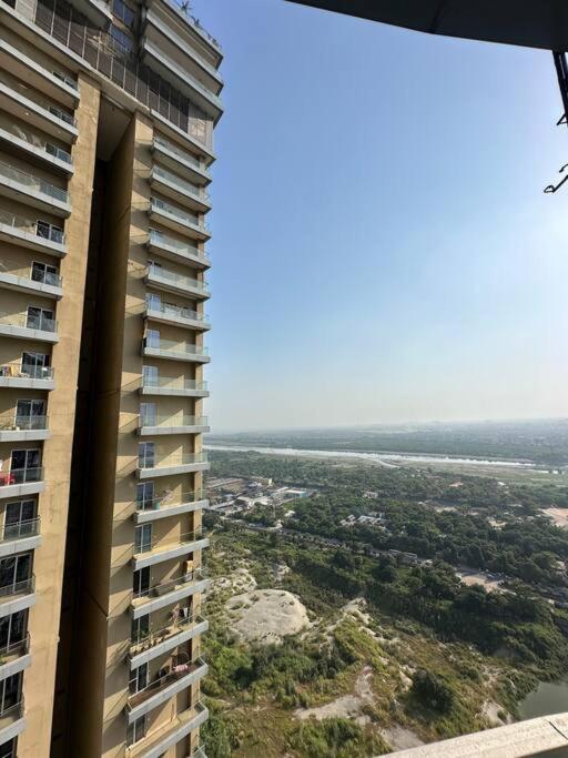 Luxe Lagoon * New Delhi